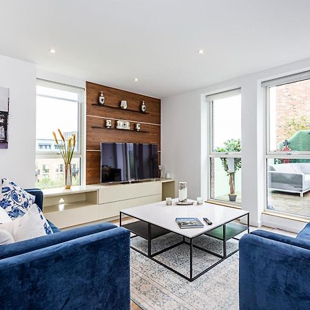 Chiswick Park 3 Bed 3 Bath West London - Parking 아파트 외부 사진