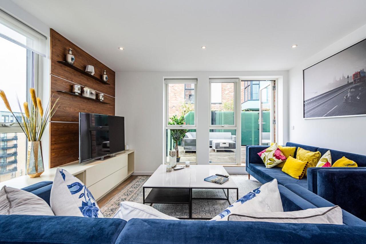 Chiswick Park 3 Bed 3 Bath West London - Parking 아파트 외부 사진